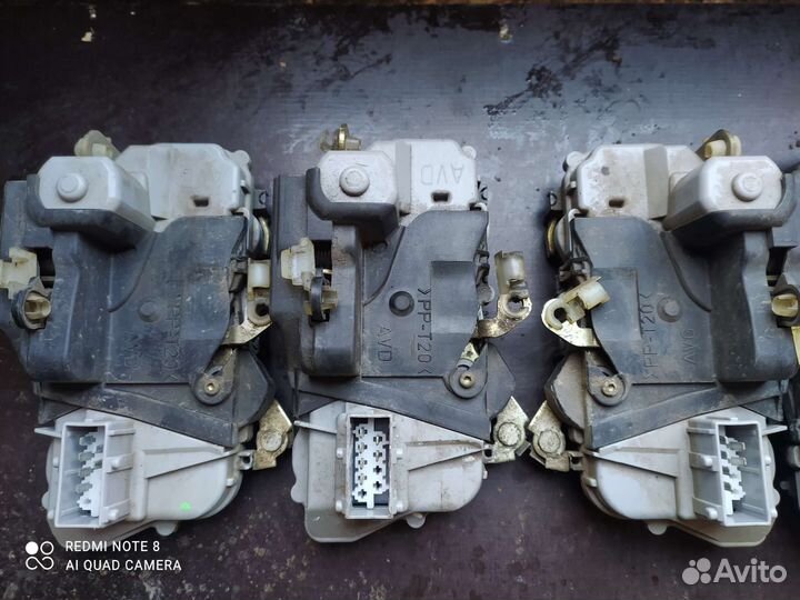 Замок двери kalina 1