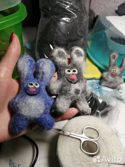 Игрушка Ушастик зайчик из шерсти