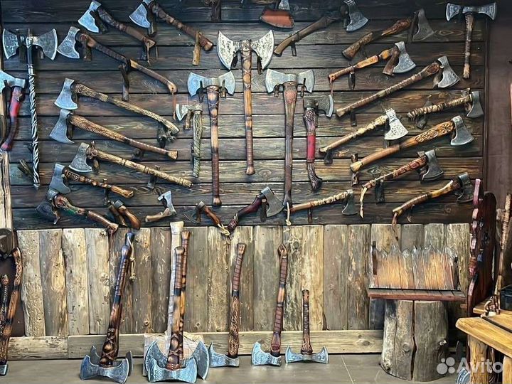 Топор двусторонний кованый