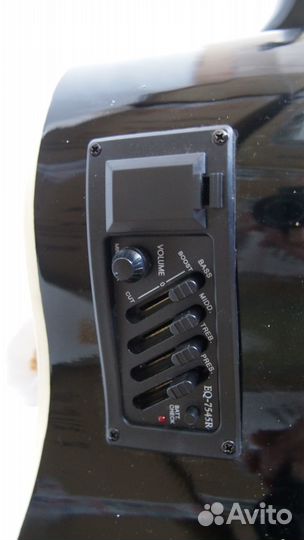 Электроакустическая гитара