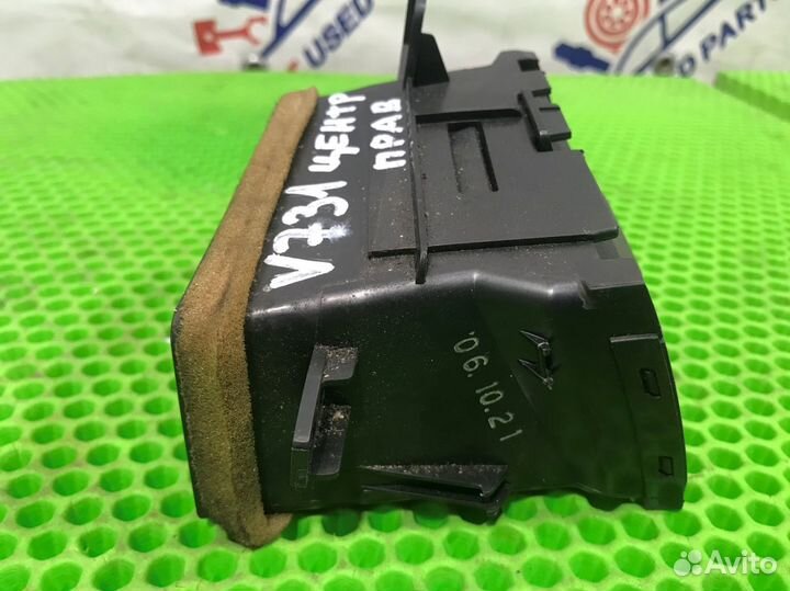 Дефлектор обдува правый Acura Rdx TB1 K23A1 2007