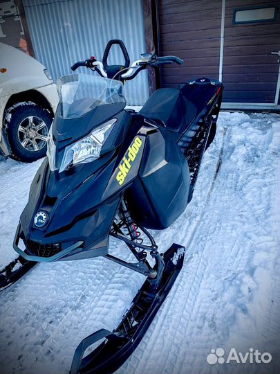 Продам снегоход Ski Doo summit 800 Etek xm 2014 г
