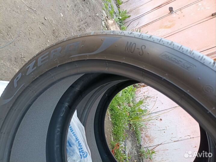 Pirelli P Zero 325/35 R23 111Y