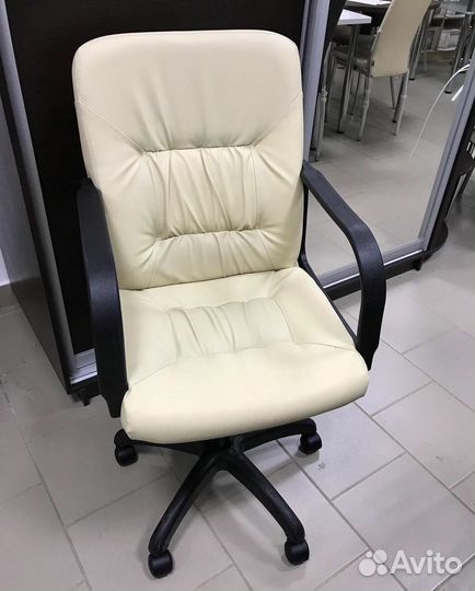 Кресло офисное Чери А