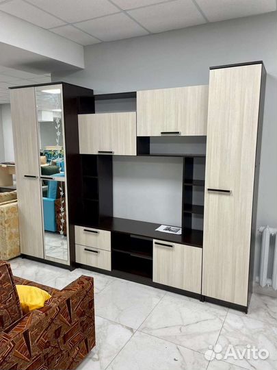 Стенка Флора бтс