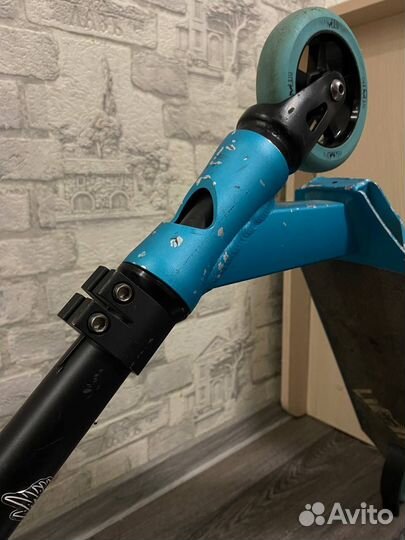 Трюковой самокат Limit LMT 60