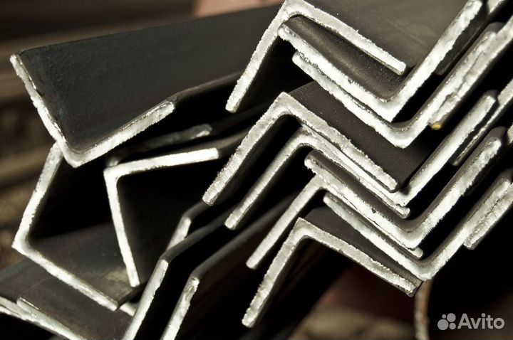 Уголок 100х7. Металлопрокат