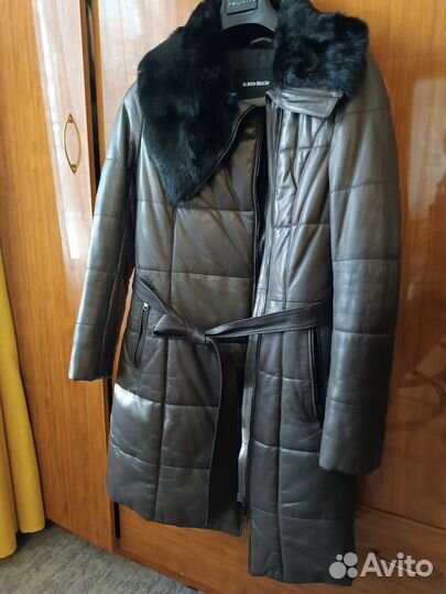 Пальто натуральное кожаное 44 на подкладе с мехом