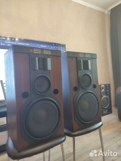 Акустические колонки электроника