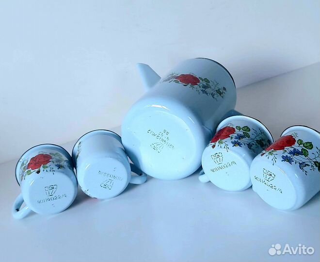 Кофейник эмалированный кружки эмалированные