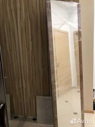 Зеркало настенное в прихожую