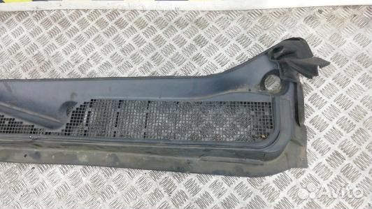 Накладка декоративная (жабо, дождевик) honda pilot