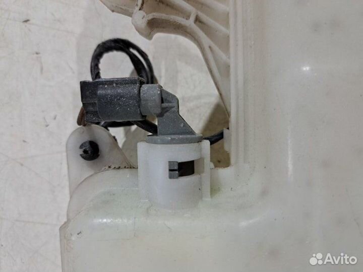 Бачок омывателя лобового стекла Bmw 3 Серия