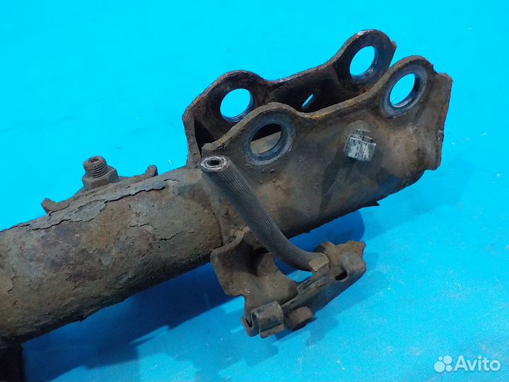 Амортизатор передний правый toyota Auris (E15) 200