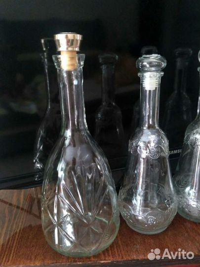 Стеклянные бутылки, штофы