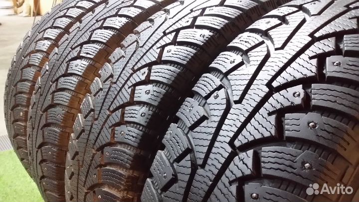 Nokian Tyres Hakkapeliitta 5 SUV 235/70 R16