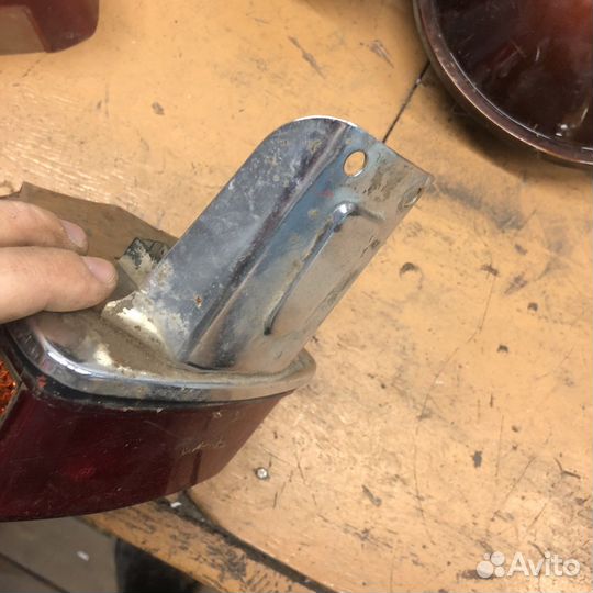 Стоп сигнал старого образца с кронштейном