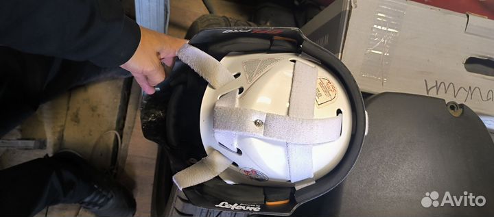 Вратарский хоккейный шлем CCM GFL Pro