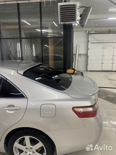 Задний спойлер камри 40