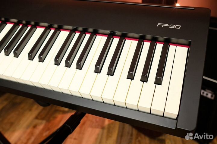 Цифровое Пианино Roland (комплект)