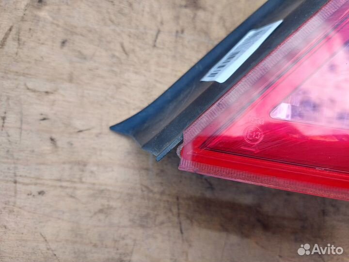 Фонарь задний правый Nissan Teana J31 Скол