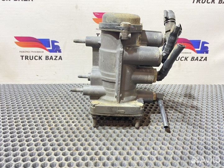 Кран управления тормозами прицепа