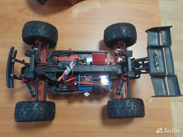 Remo Hobby sevor 1661UPG, 35 км/ч, 4wd, фары