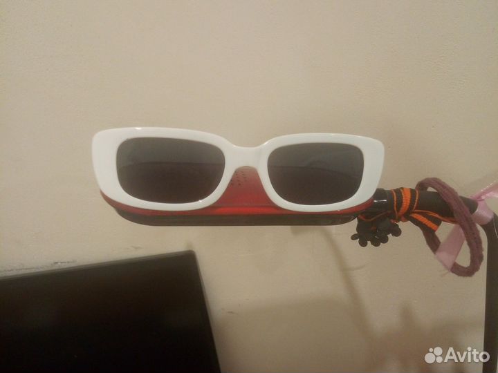 Солнцезащитные очки женские брендовые