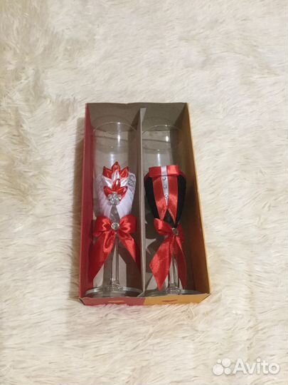 Свадебные аксессуары в красном стиле