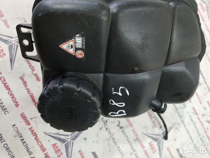 Бачок расширительный w211 Mercedes (с дефектом)