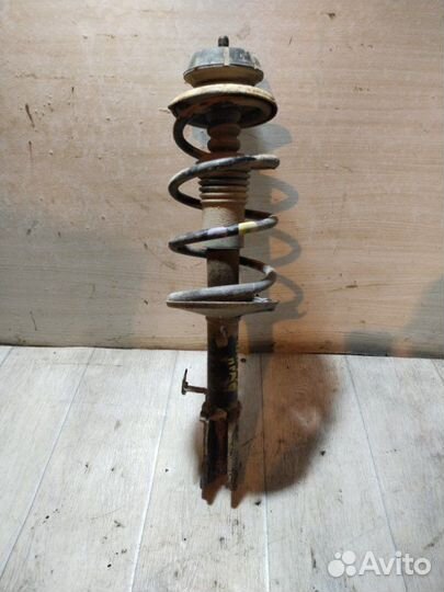 Стойка подвески передняя правая Лада Ларгус K7M