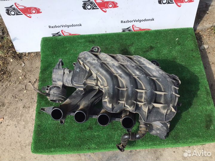 Впускной коллектор Volkswagen Passat B6
