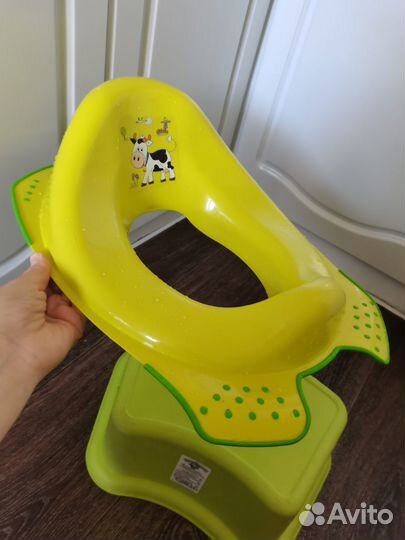 Продам накладка для унитаза детская+подставка+горш