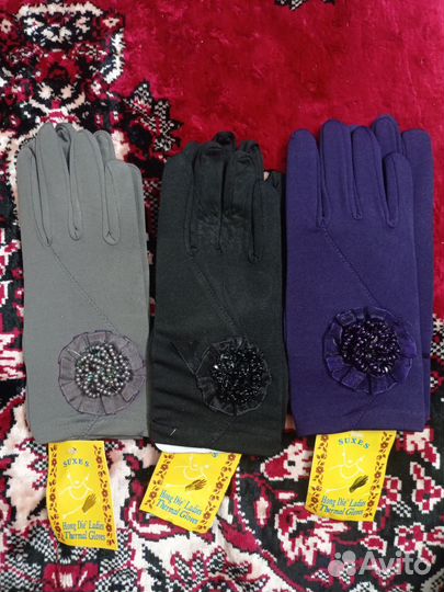 Женские перчатки