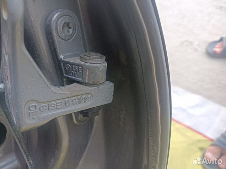 Передняя левая дверь S-Class W221