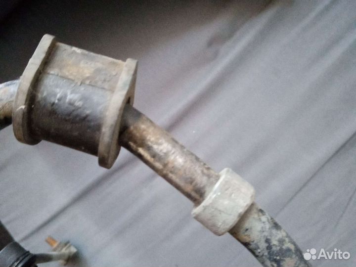 Стабилизатор задний Toyota Camry 40