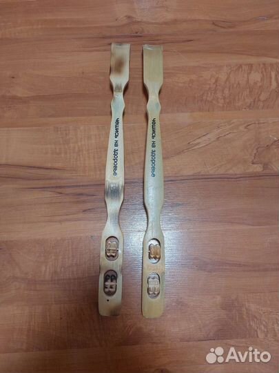 Чесалка для спины деревянная с массажными роликами