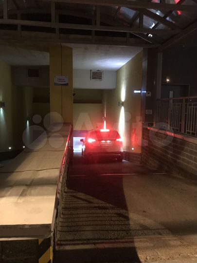 Машиноместо, 18 м²