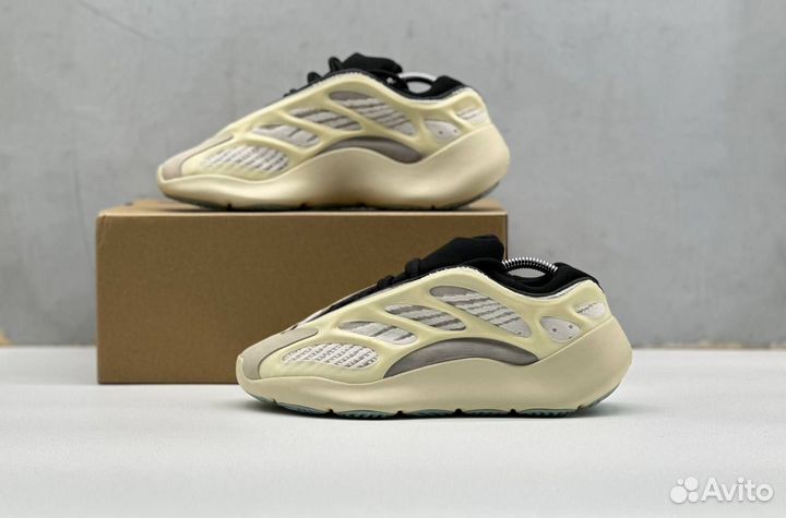 Кроссовки женские adidas