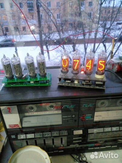 Часы ламповые