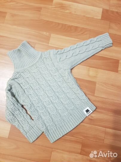 Свитер теплый 3-4 года