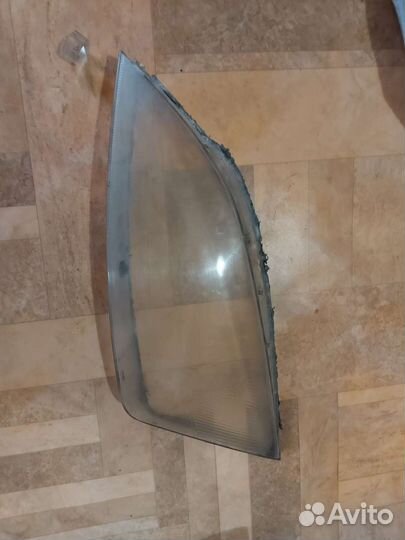 Стекло фары Форд мондэо 3