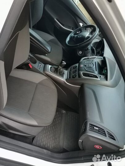 Ford Focus 1.6 МТ, 2015, 122 000 км