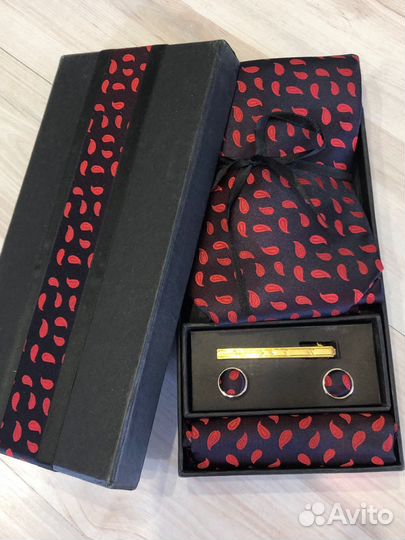 Набор галстук, запонки, платок
