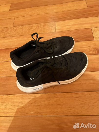 Кроссовки для девочки