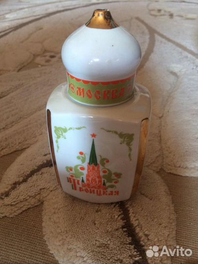 Чайница СССР, Башни Кремля