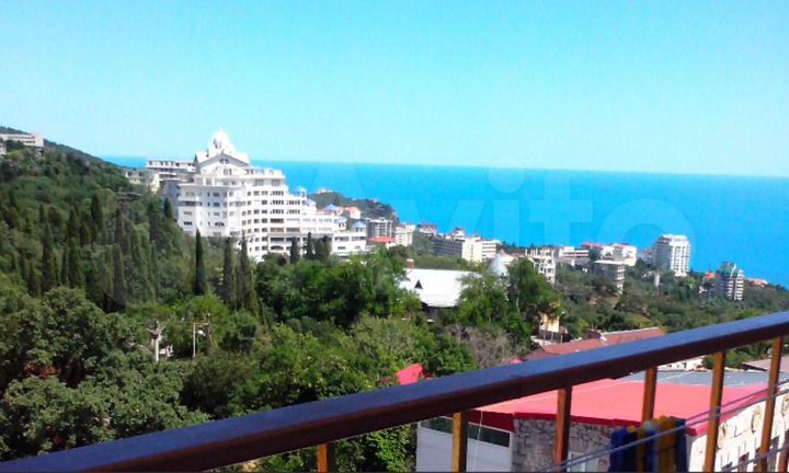 2-к. квартира, 70 м², 4/4 эт.