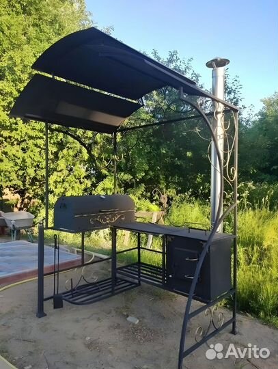 Мангал с крышей и печью