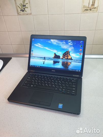 Ноутбук Dell неубиваемый корпус