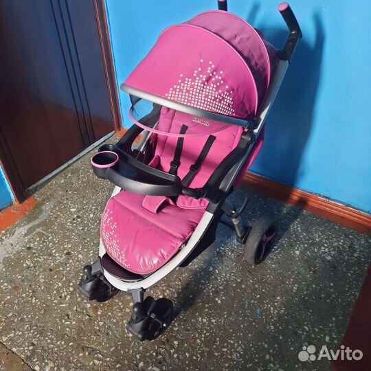 Прогулочная коляска